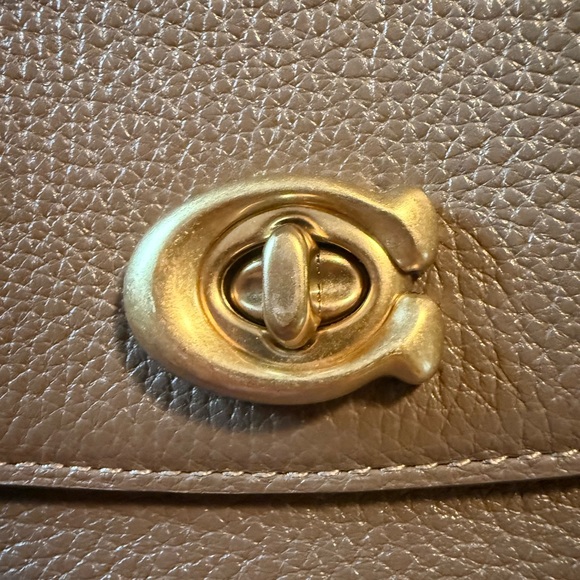 Coach Cassie 19 Pebbled Leather Turnlock Bag in Dark Stone - Picture 7 of 12